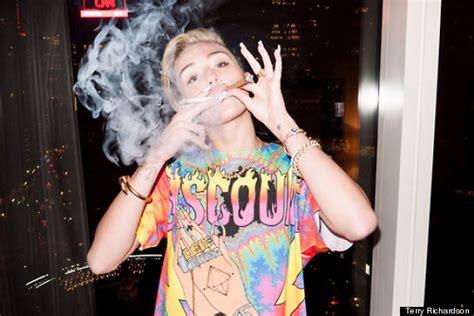 miley cyrus naked images|Miley Cyruss Latest Terry Richardson Cover Is as NSFW as。